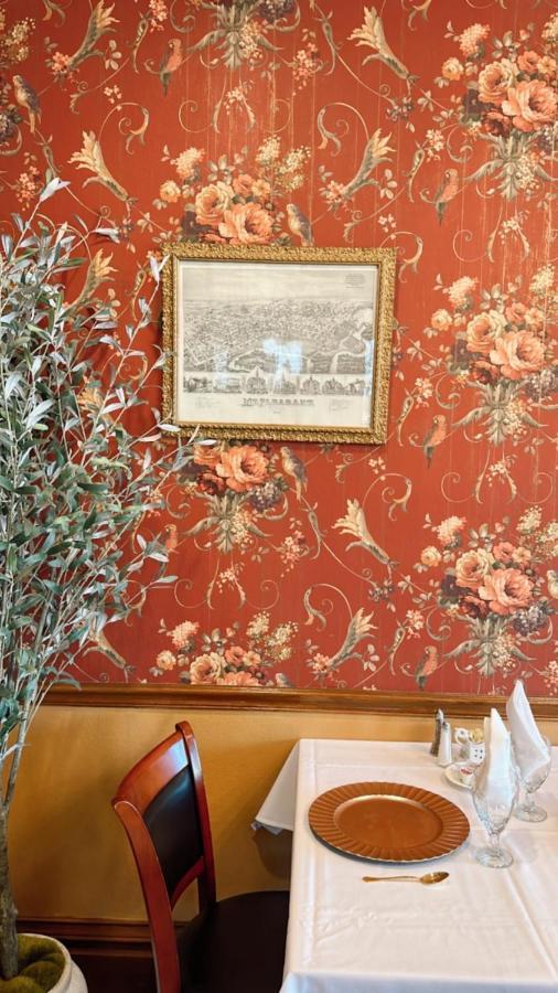 The Ginkgo Tree Bed & Breakfast Маунт Плезант Екстериор снимка