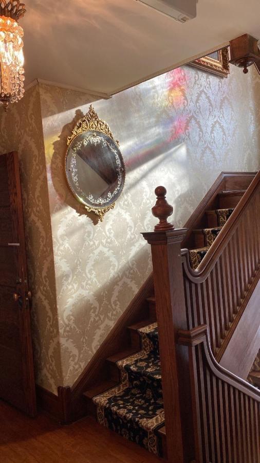 The Ginkgo Tree Bed & Breakfast Маунт Плезант Екстериор снимка