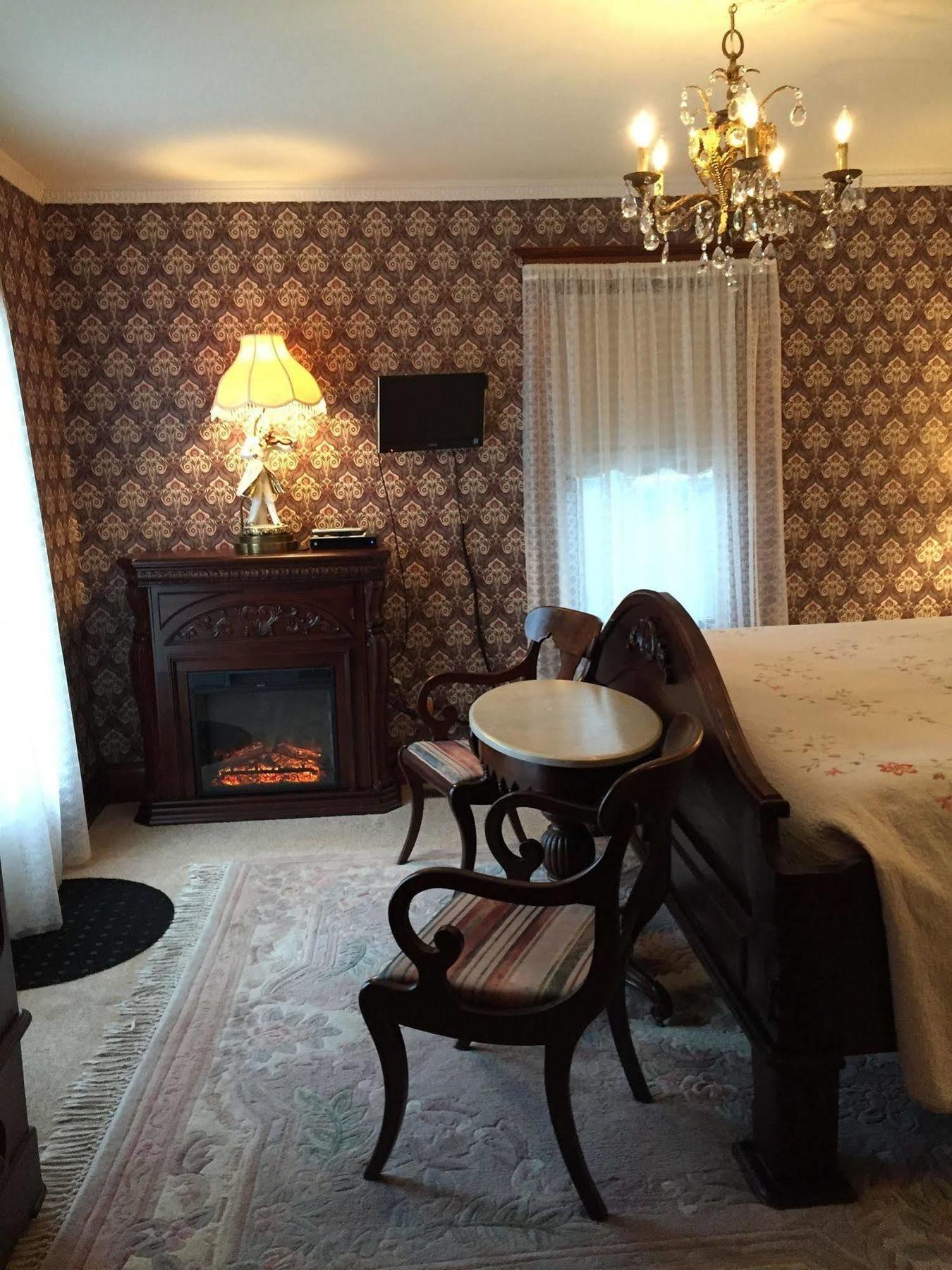 The Ginkgo Tree Bed & Breakfast Маунт Плезант Екстериор снимка