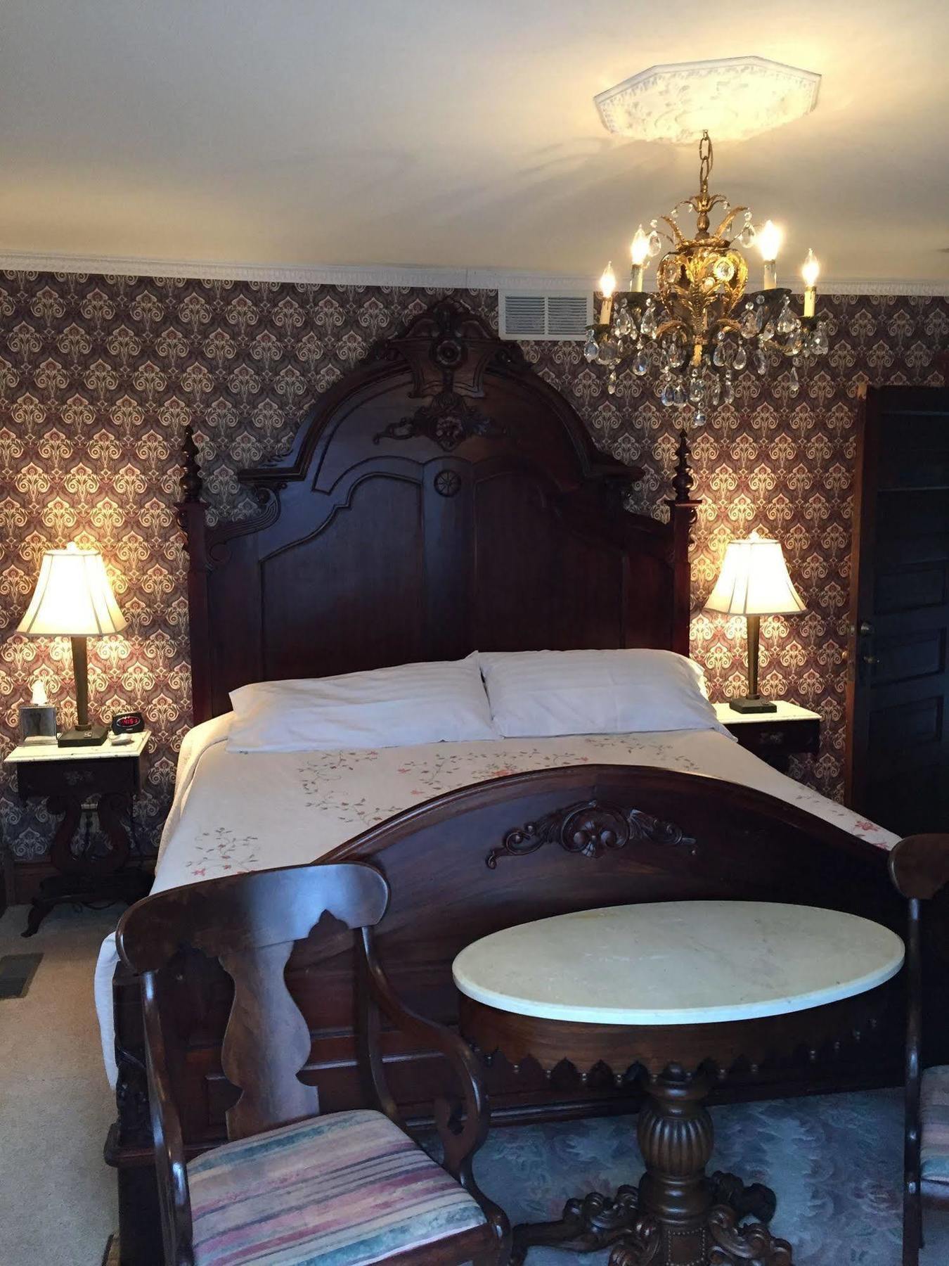 The Ginkgo Tree Bed & Breakfast Маунт Плезант Екстериор снимка